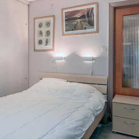 Apartment Europe 0402 *